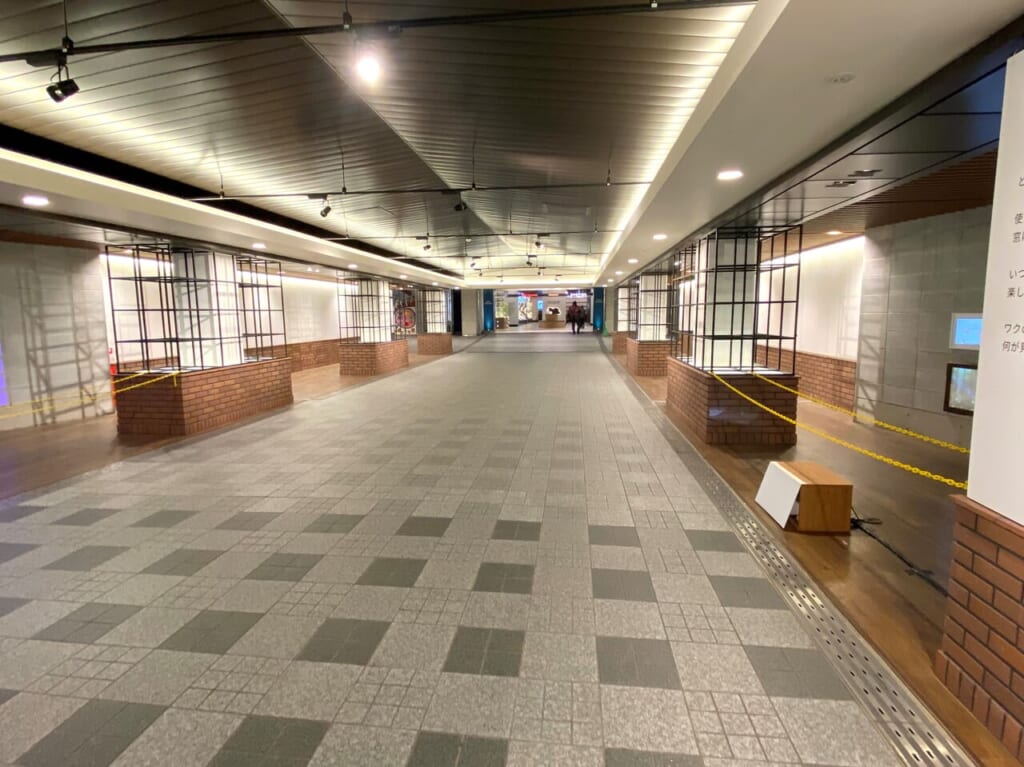 新長田ウォールストリートのプロジェクションマッピングの通り風景