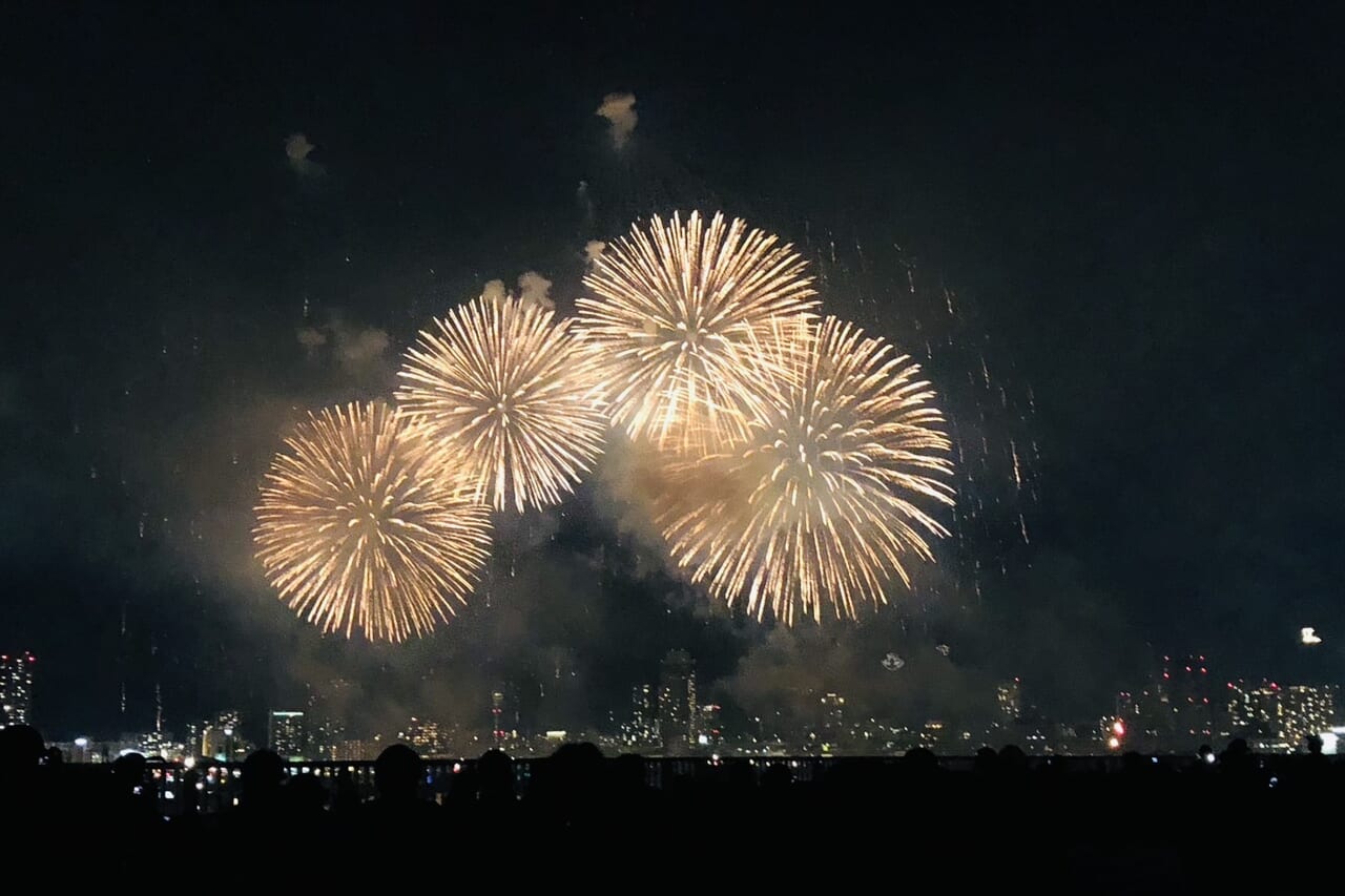 2024.8神戸ウイークエンド花火1