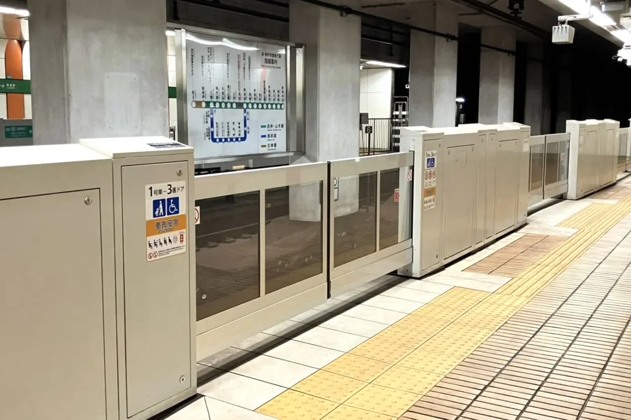 2026.6地下鉄海岸線ホームドア1